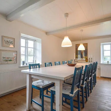 Vakantiehuis 3 Bedroom Awesome In *