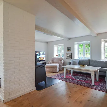 3 Bedroom Awesome In